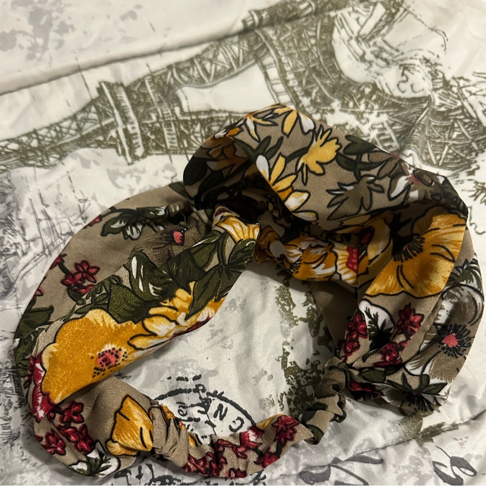 Hair accessories - Picture 7 of 14